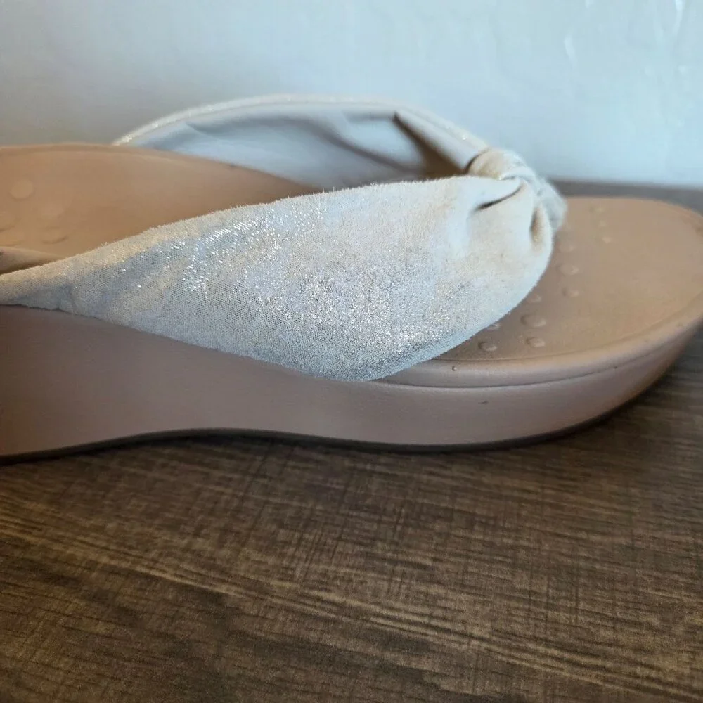 Vionic Arabella Metallic Wedge Sandals Champagne Size Womens 10 Comfort Orthotic